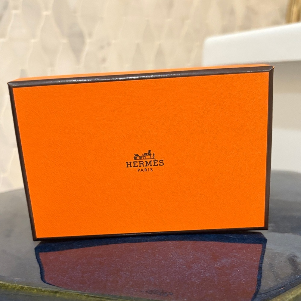 Hermès Vibrant Orange Gift Box